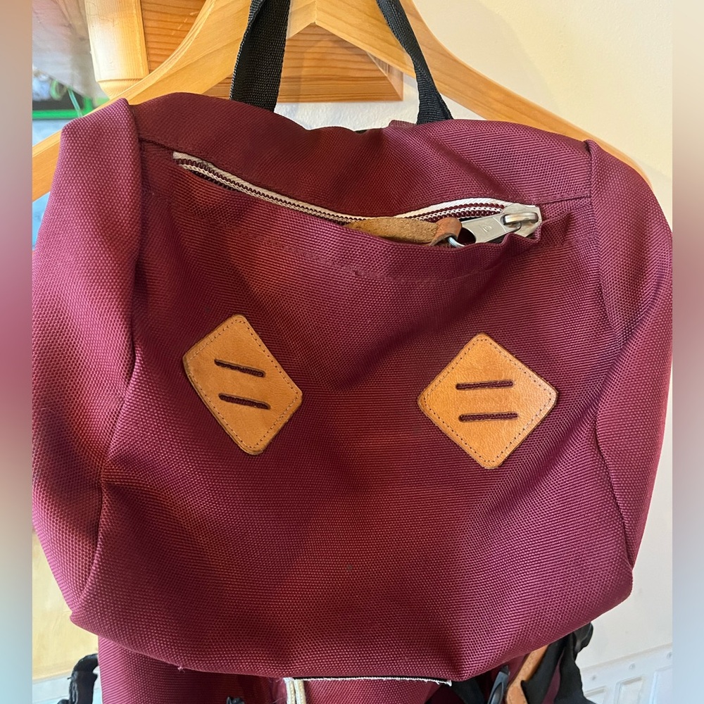 Poler Outdoor backpack - Picture 2 of 6